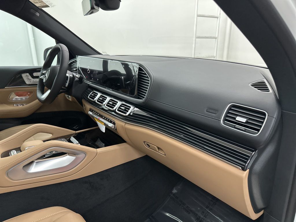 2026 Mercedes Benz GLS 580 4MATIC photo 23
