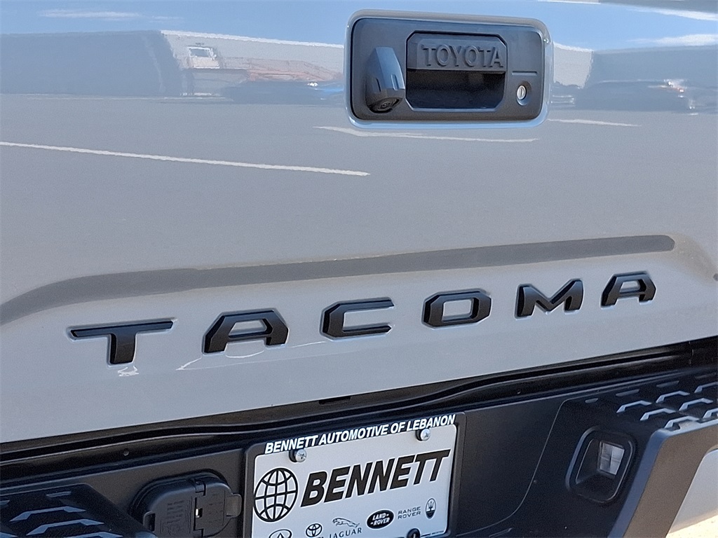2021 Toyota Tacoma TRD Sport photo 30