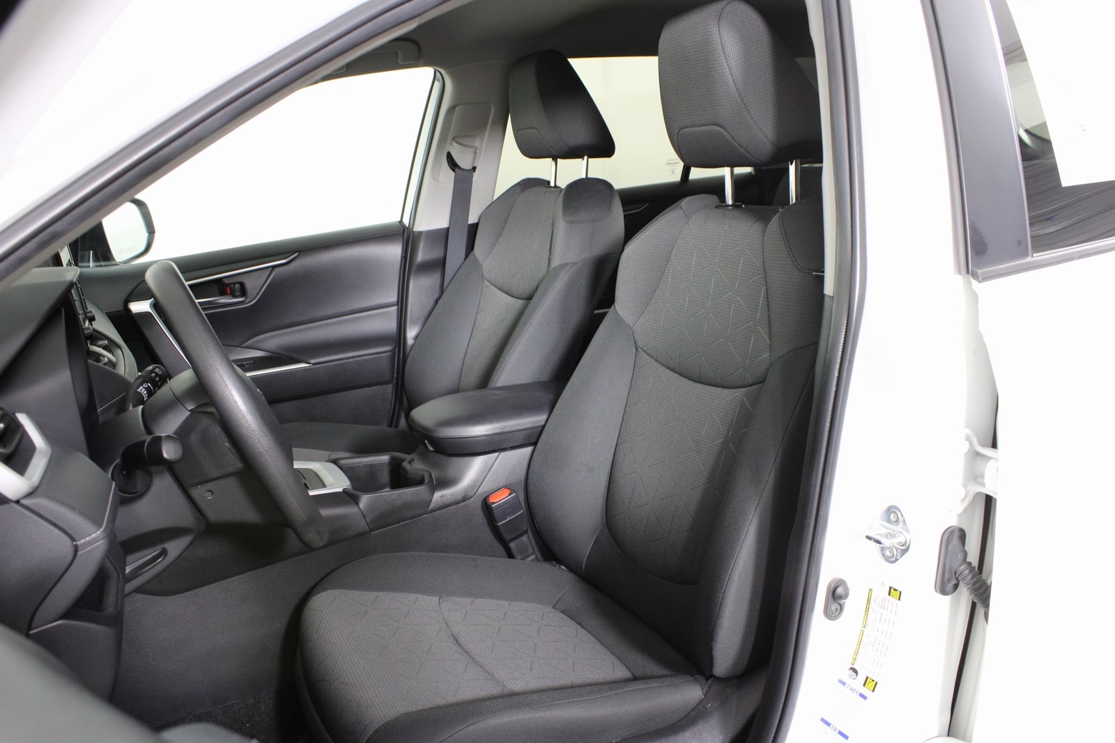 2022 Toyota RAV4 XLE photo 11