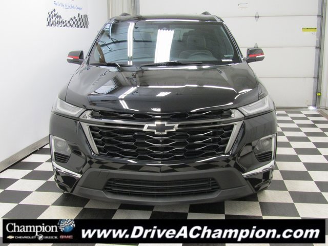 2023 Chevrolet Traverse Premier photo 2