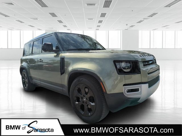 2024 Land Rover Defender S's photo