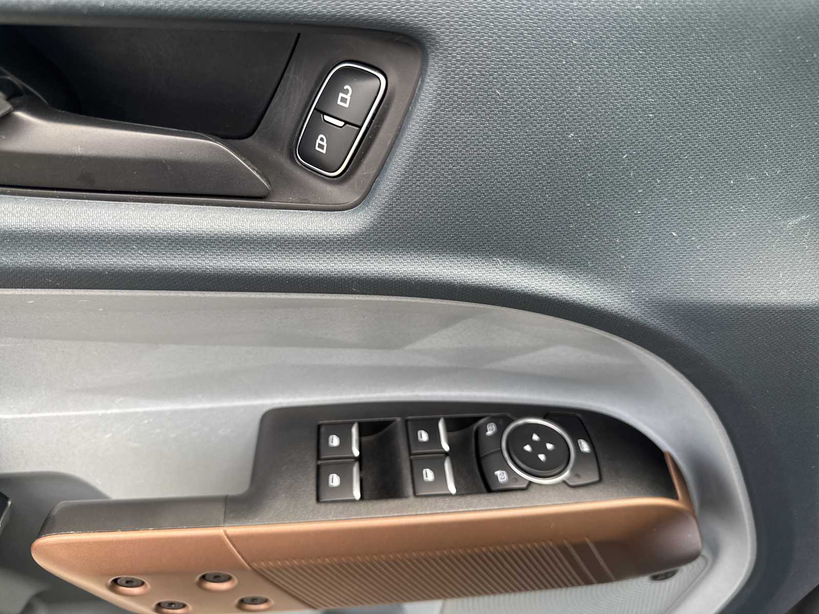 2023 Ford Maverick Lariat photo 17