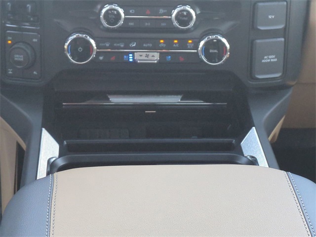 2025 Ford F-350 photo 18