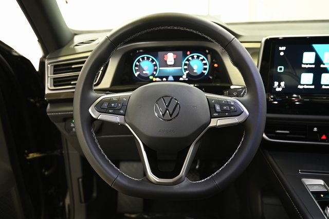 2026 Volkswagen Atlas Cross Sport SE photo 3