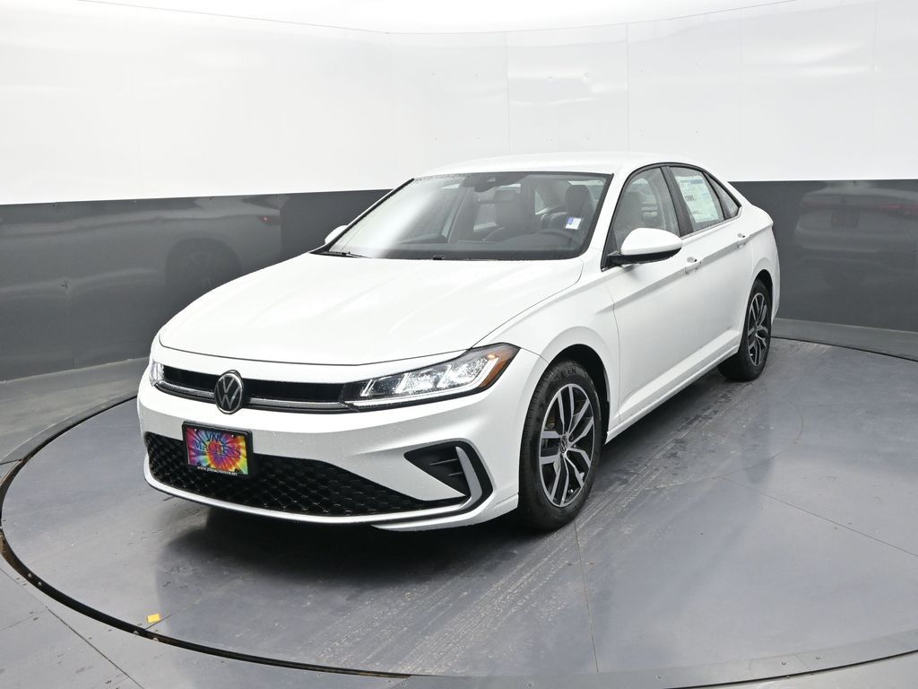 2025 Volkswagen Jetta SE photo 3