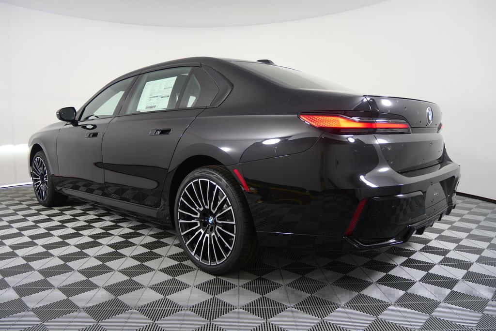 2025 Bmw 740i photo 4