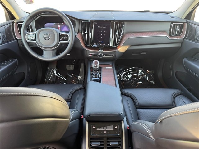 2023 Volvo XC60 Ultimate photo 12