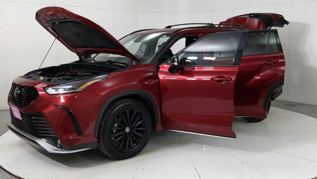 2023 Toyota Highlander XSE photo 10