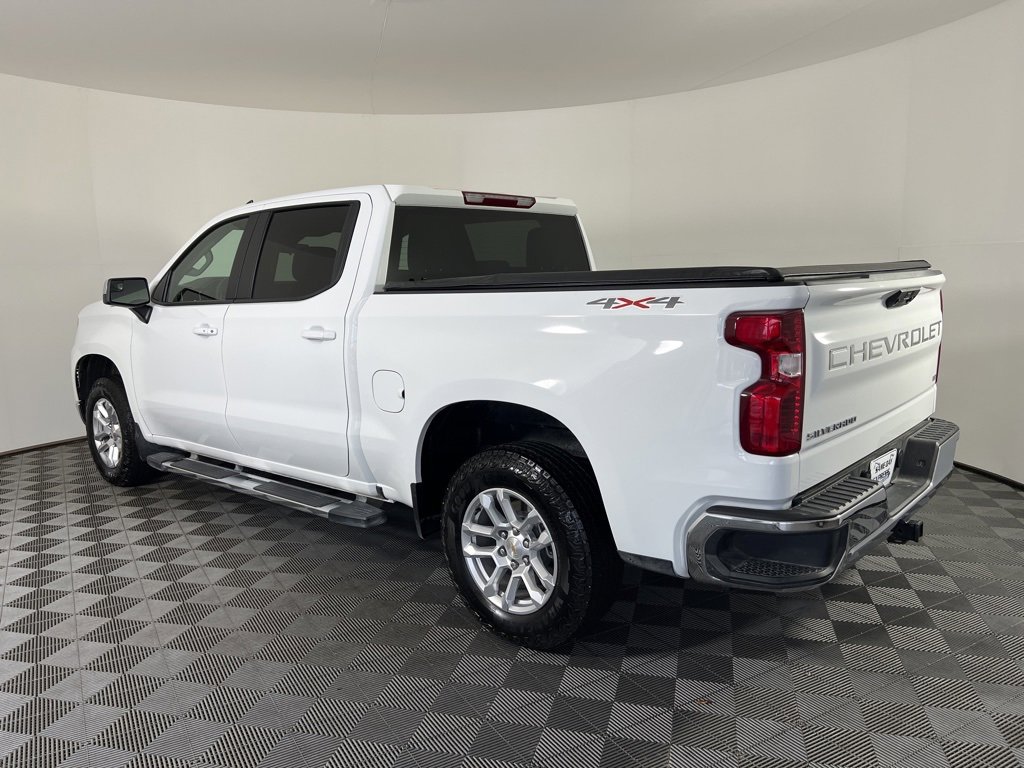 2025 Chevrolet Silverado 1500 LT photo 5