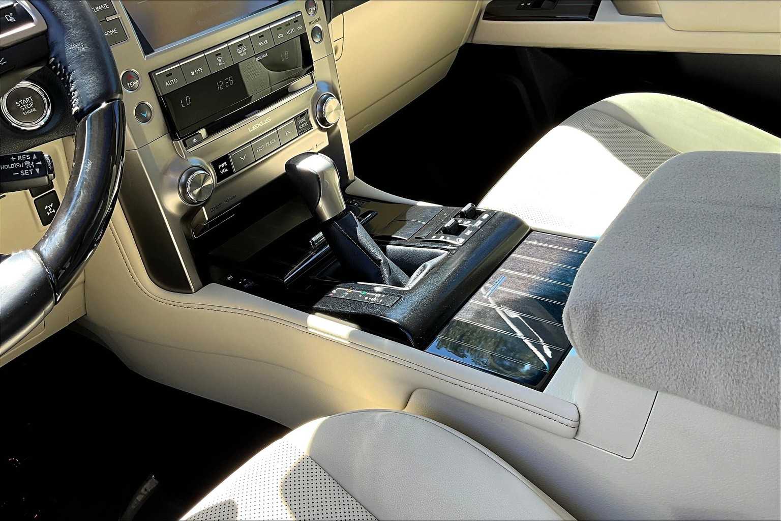2021 Lexus GX 460 Premium photo 17