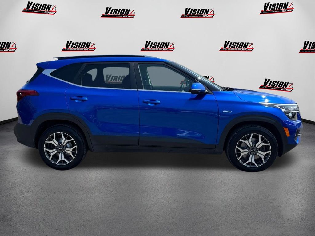 2021 Kia Seltos EX photo 4