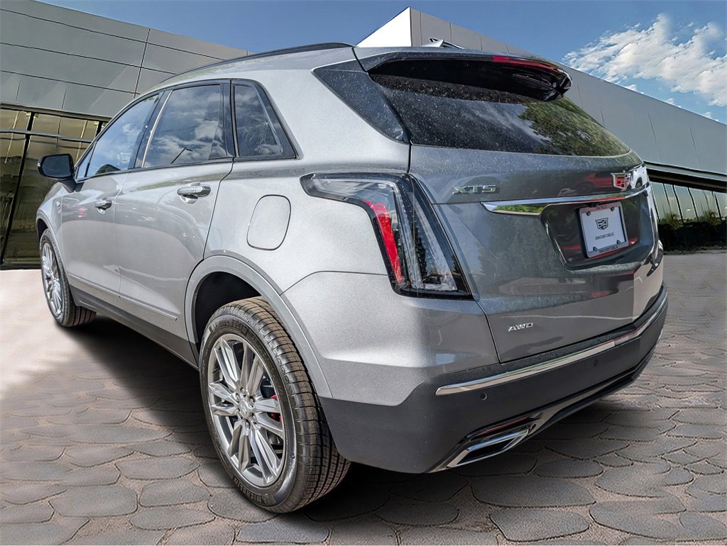 2025 Cadillac XT5 Sport photo 3