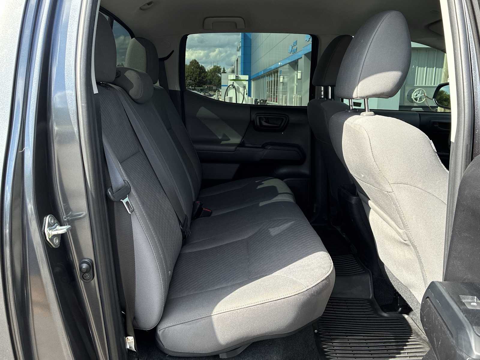 2020 Toyota Tacoma SR V6 photo 24