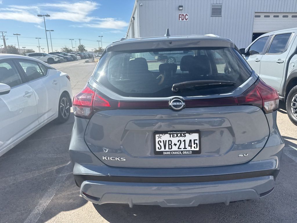 2023 Nissan Kicks SV photo 4