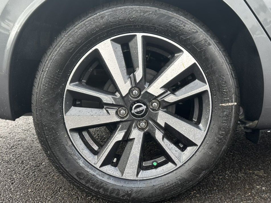 2025 Nissan Versa 1.6 S photo 12