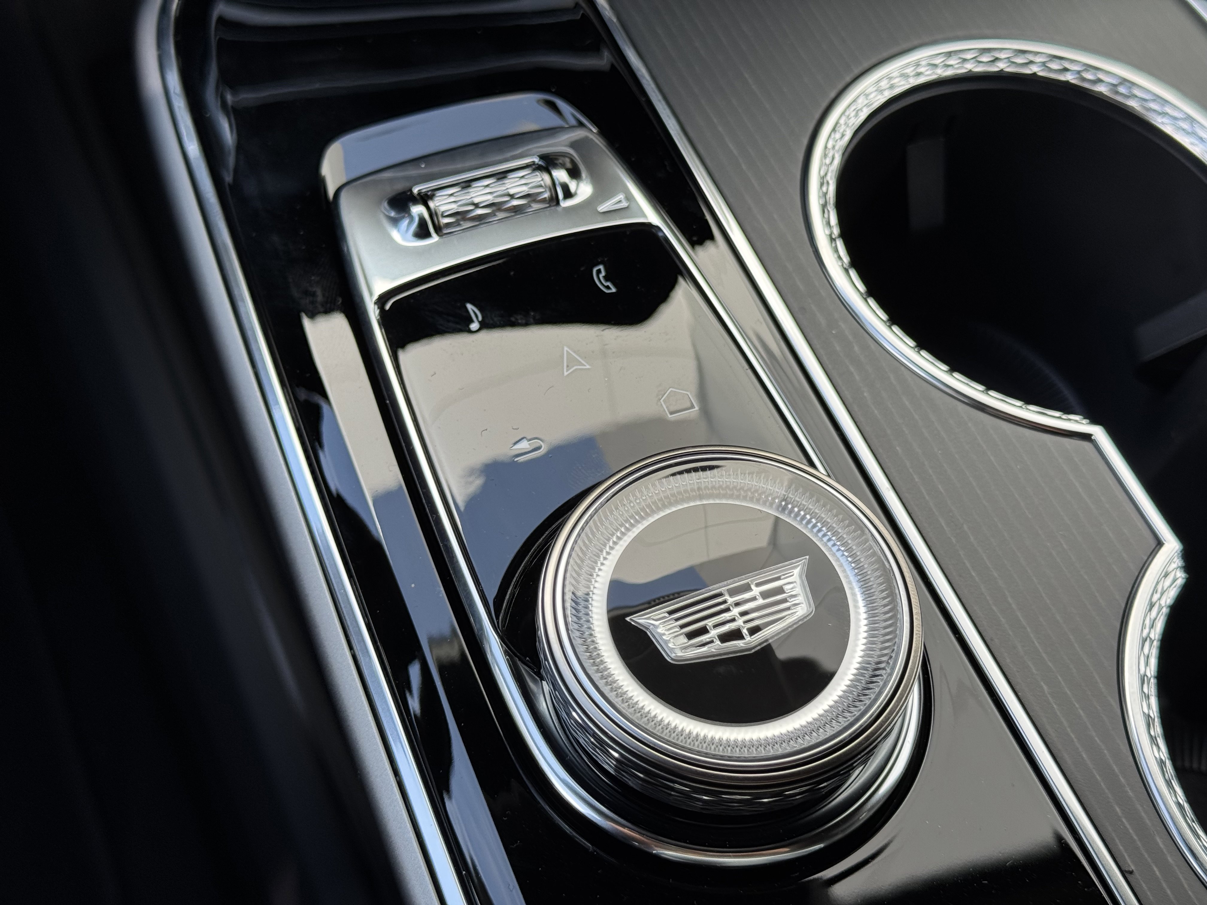 2025 Cadillac Lyriq Sport photo 14