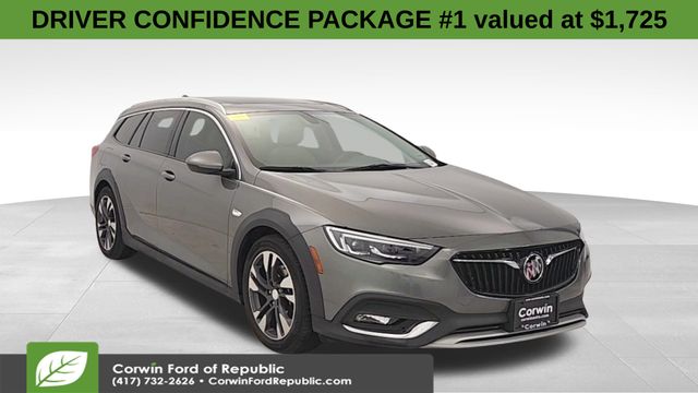 2018 Buick Regal TourX Essence's photo
