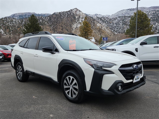 2023 Subaru Outback Premium's photo