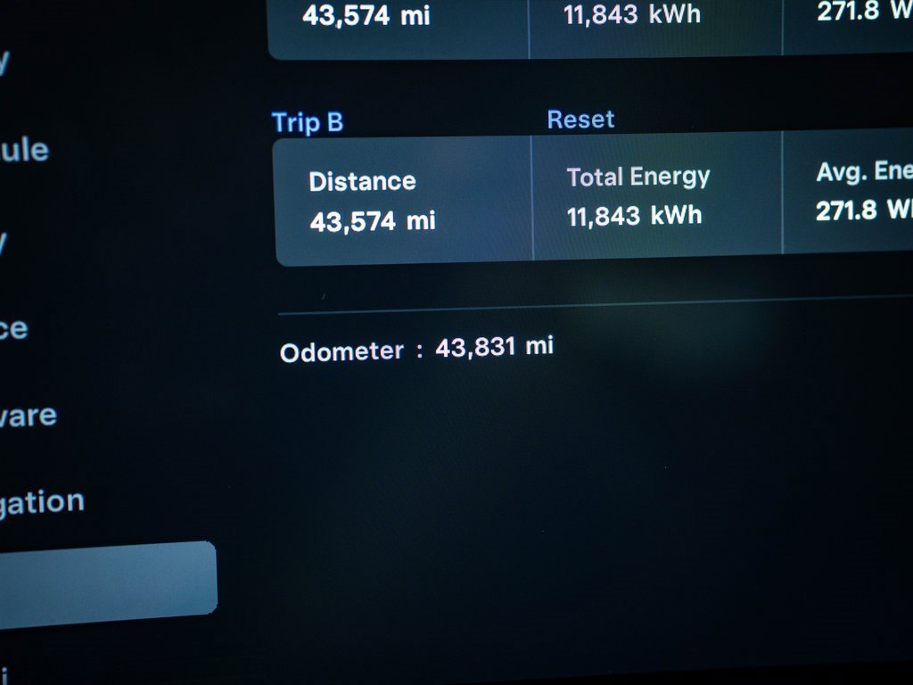 2023 Tesla Model S Standard Range photo 24