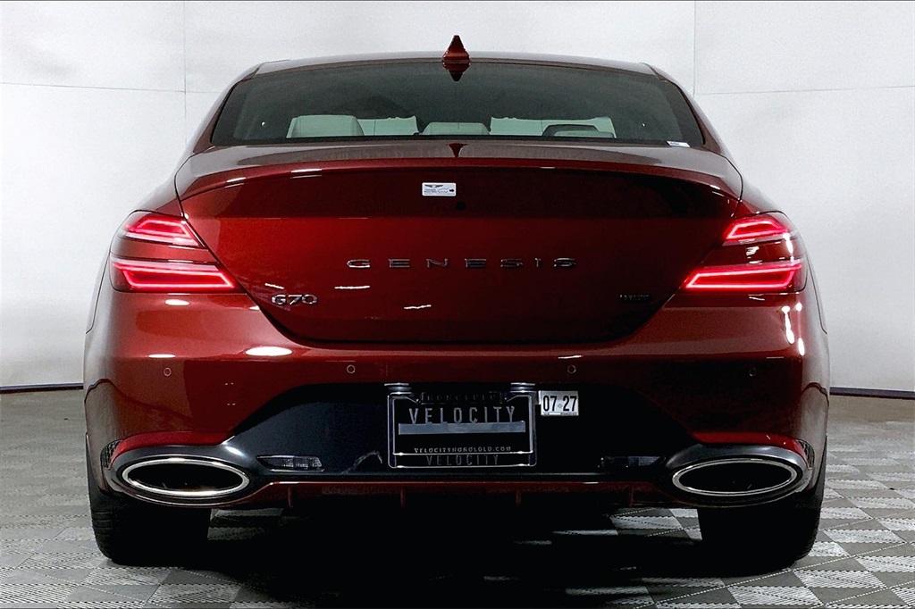 2025 Genesis G70 3.3T Sport Prestige photo 3