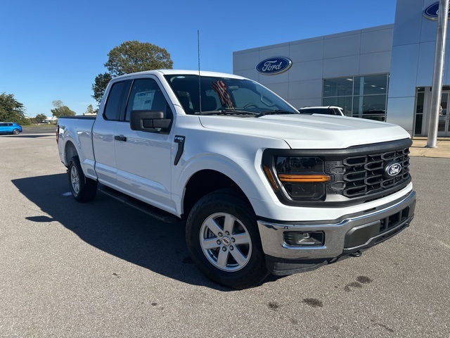 2025 Ford F-150 XL photo 3