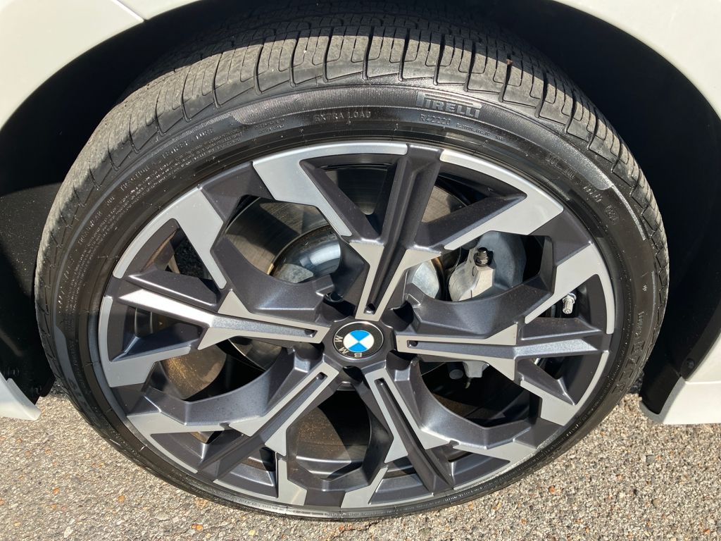 2025 Bmw 330i photo 9