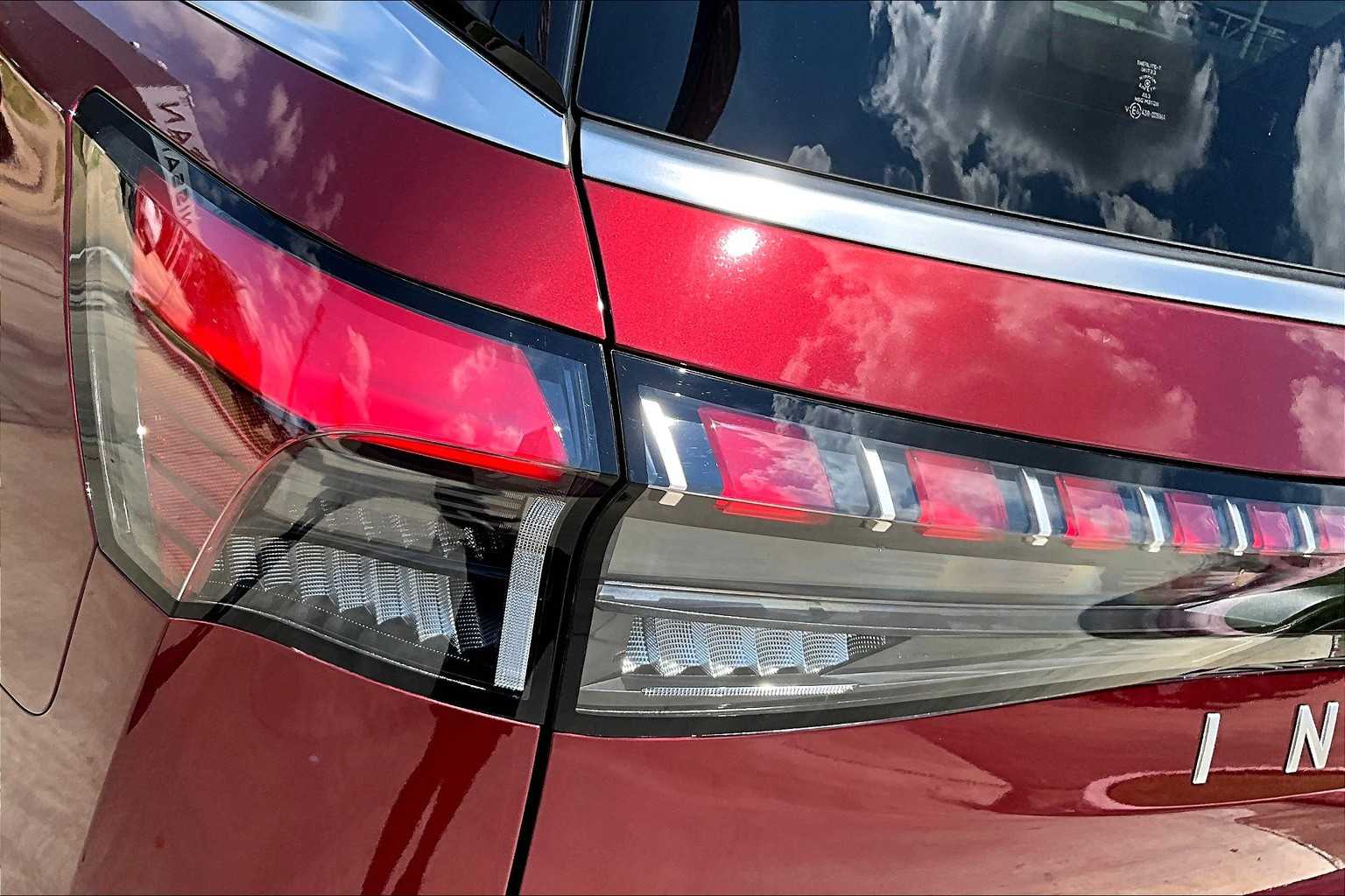 2025 Infiniti QX80 Sensory photo 26