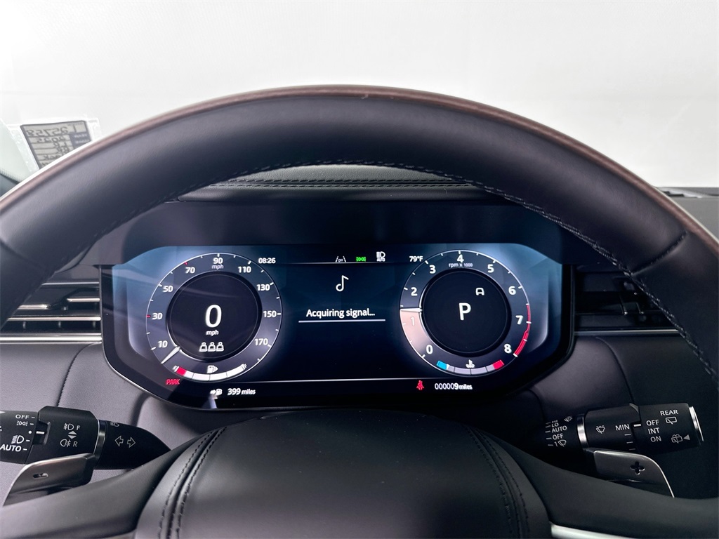 2025 Land Rover Range Rover SE photo 15