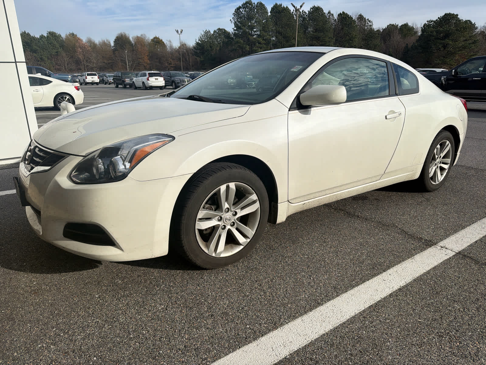 2013 Nissan Altima Coupe S's photo