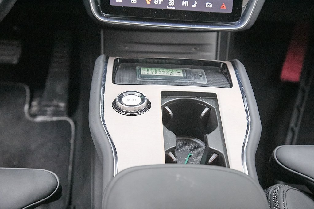 2025 VOLVO EX90 - Image 37