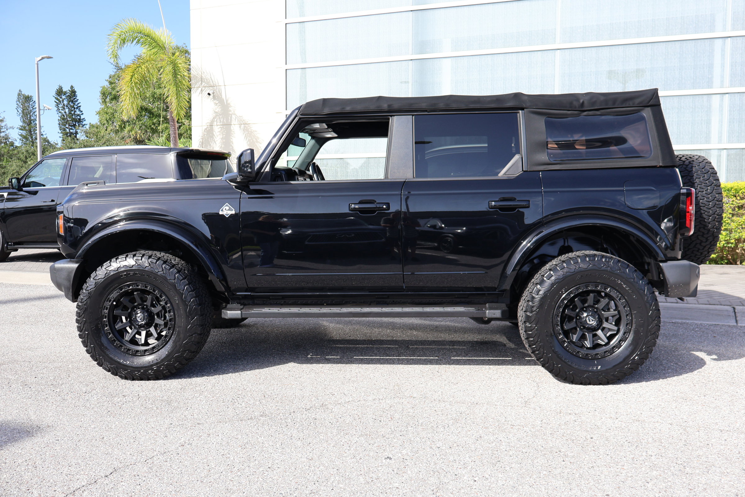 2022 Ford Bronco Base Big Bend Black Diamond Outer Banks photo 5