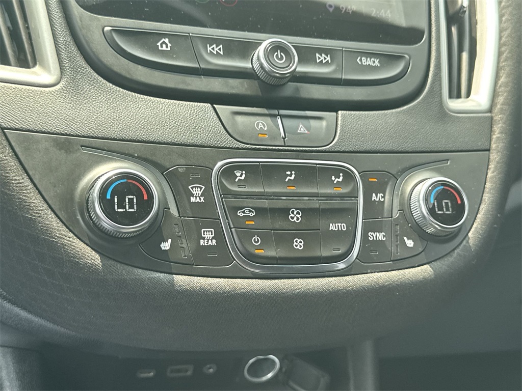 2022 Chevrolet Malibu 1LT photo 24