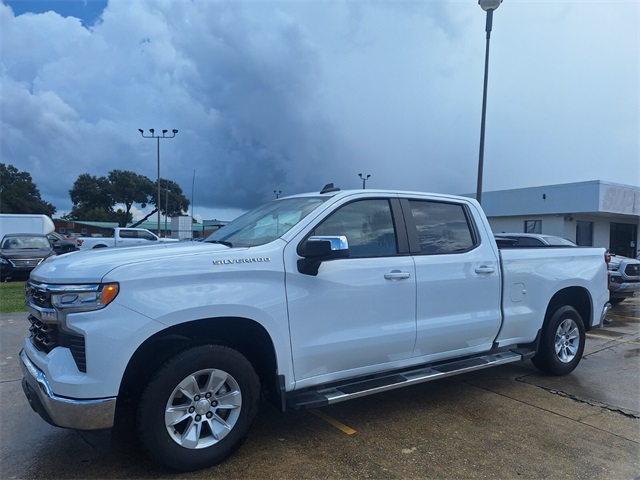 2024 Chevrolet Silverado 1500 LT photo 9