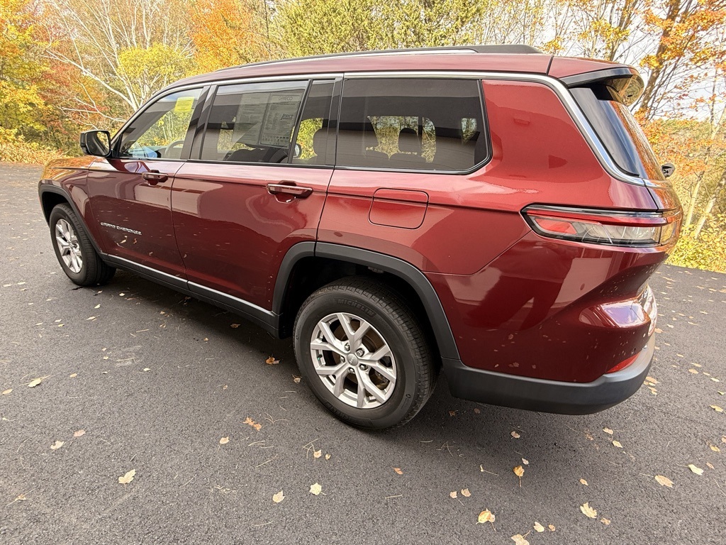 2021 Jeep Grand Cherokee Limited photo 2