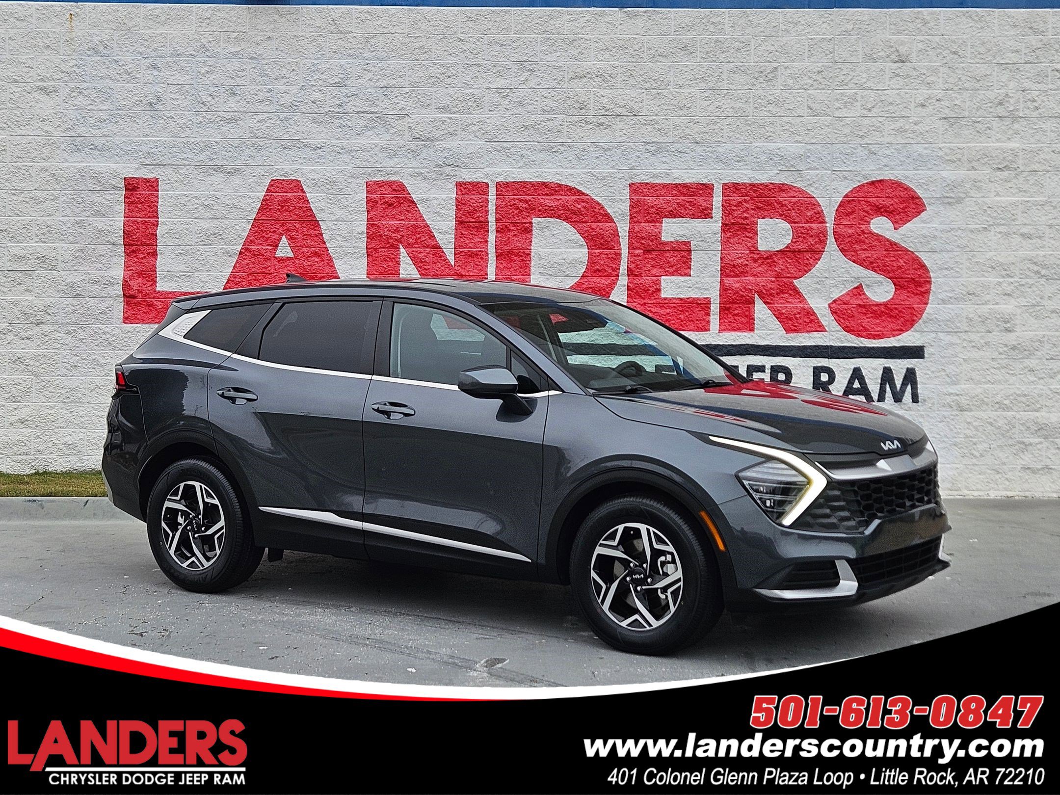 2024 Kia Sportage LX's photo