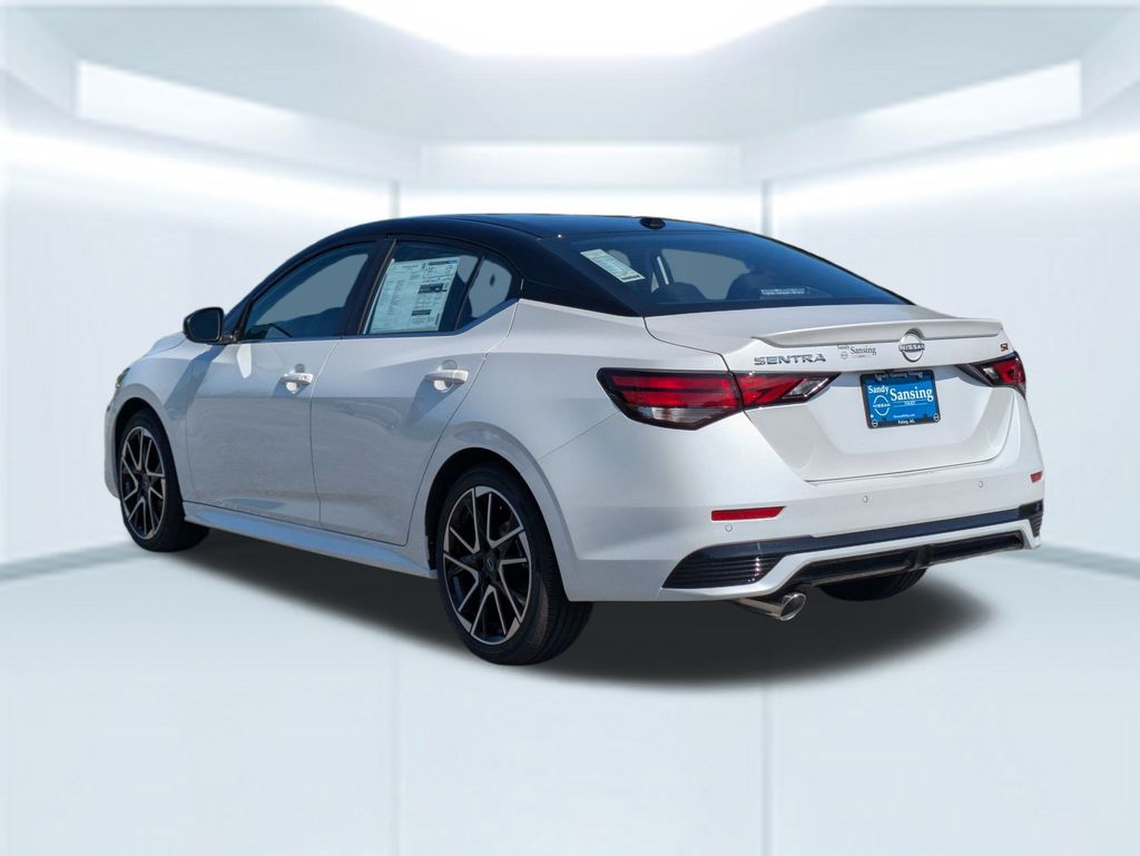 2025 Nissan Sentra SR photo 3