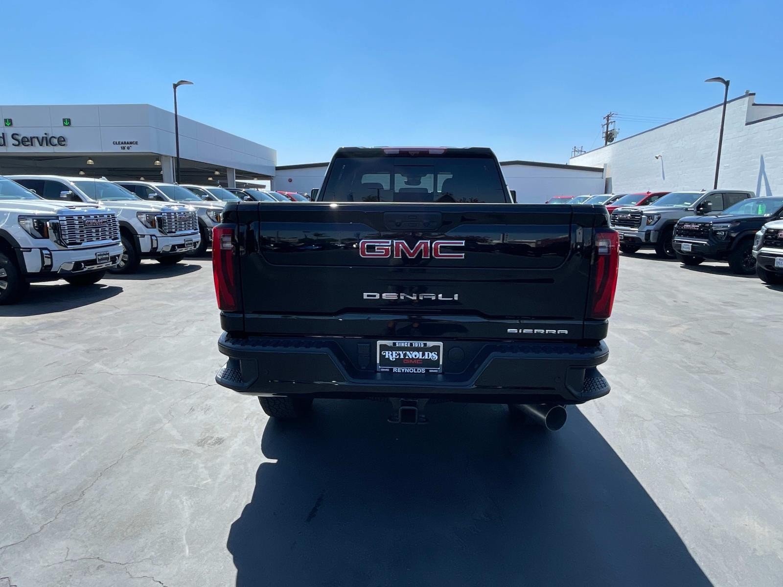 2025 Gmc Sierra 2500 HD Denali photo 4