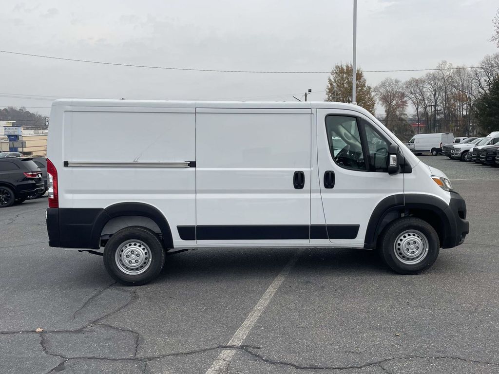 2026 Ram ProMaster 1500 photo 3