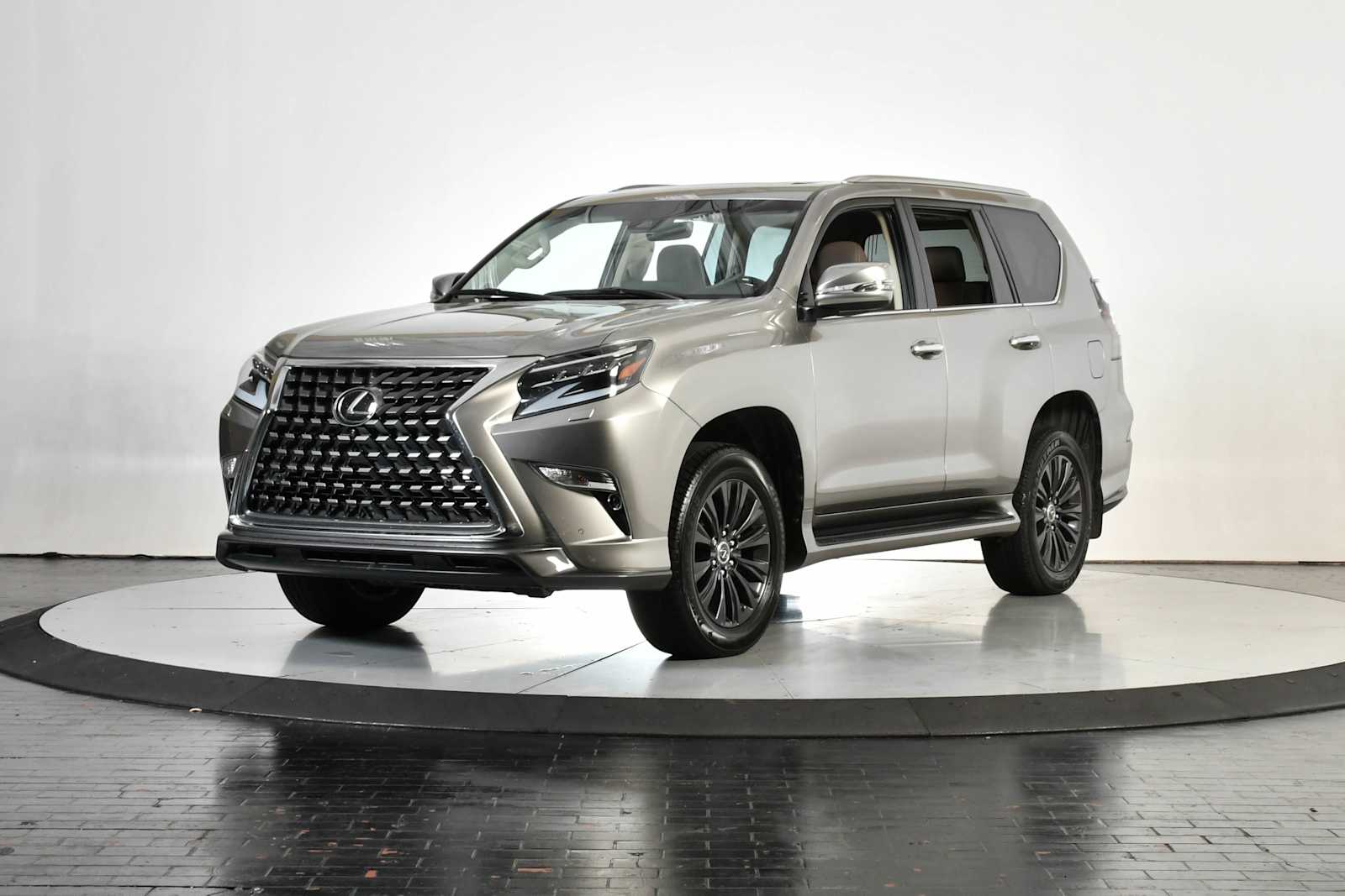 2023 Lexus GX LUXURY's photo