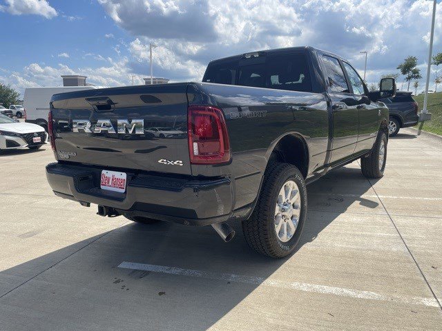 2025 Ram 2500 Laramie photo 4