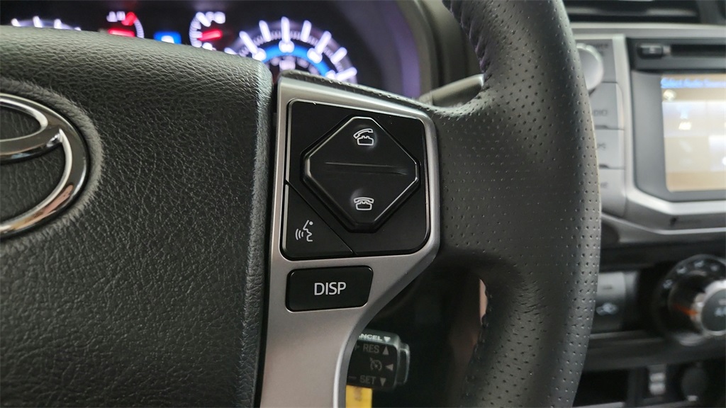 2019 Toyota 4Runner SR5 photo 21