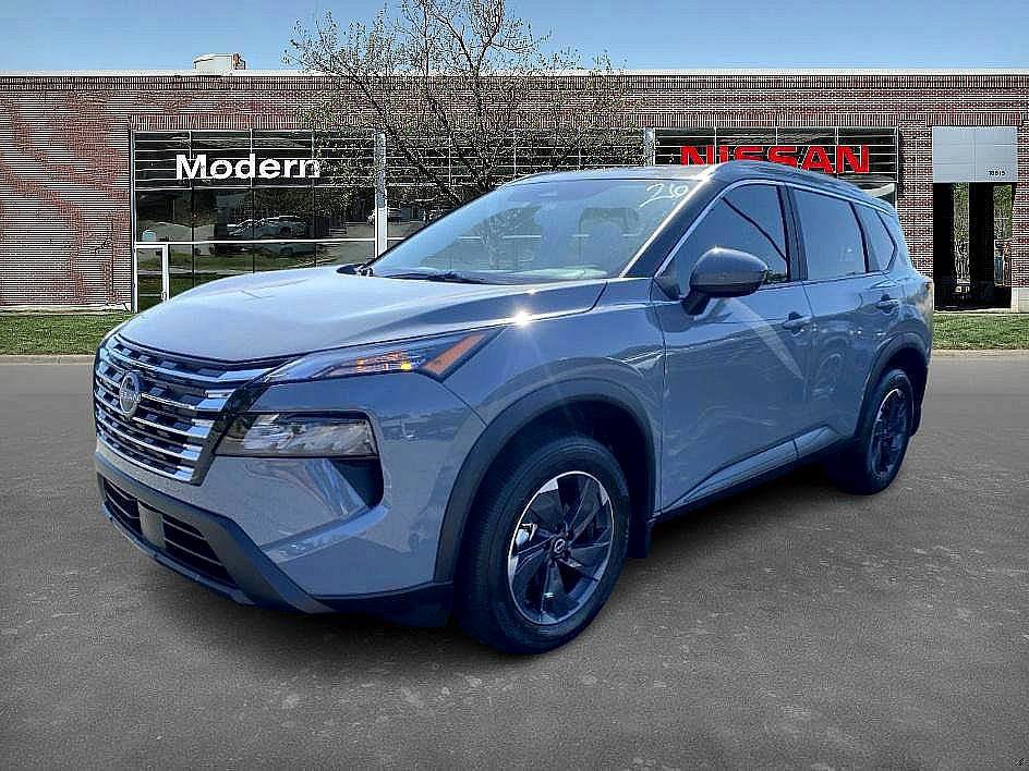 2026 Nissan Rogue SV's photo