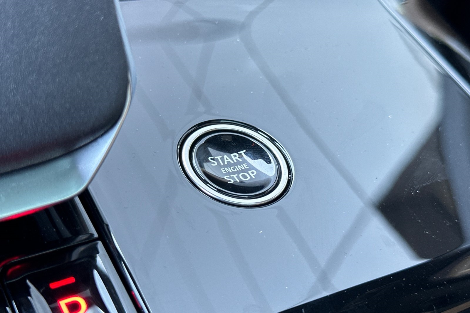 2025 Land Rover Range Rover Sport SE photo 24
