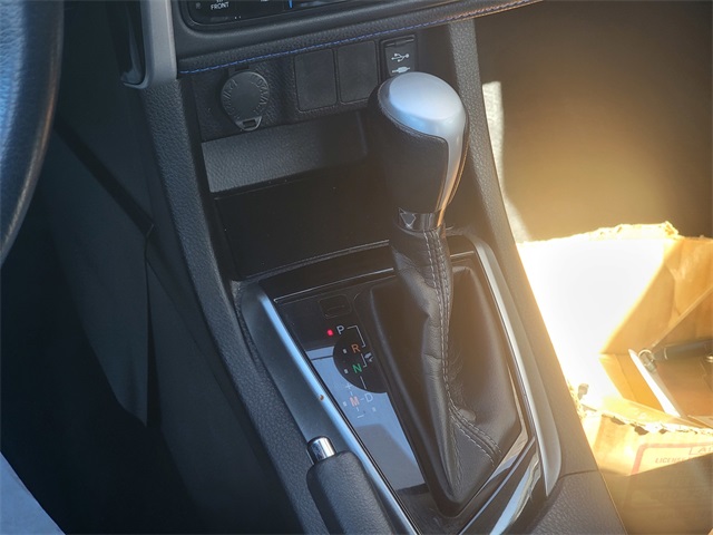 2018 Toyota Corolla SE photo 25