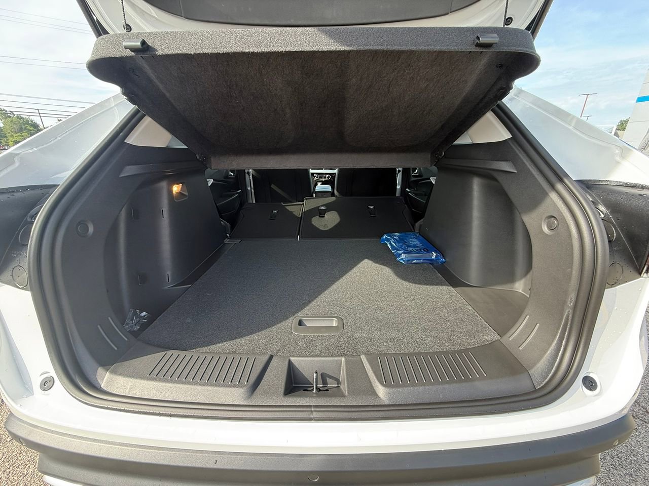 2025 Chevrolet Trax LT photo 26