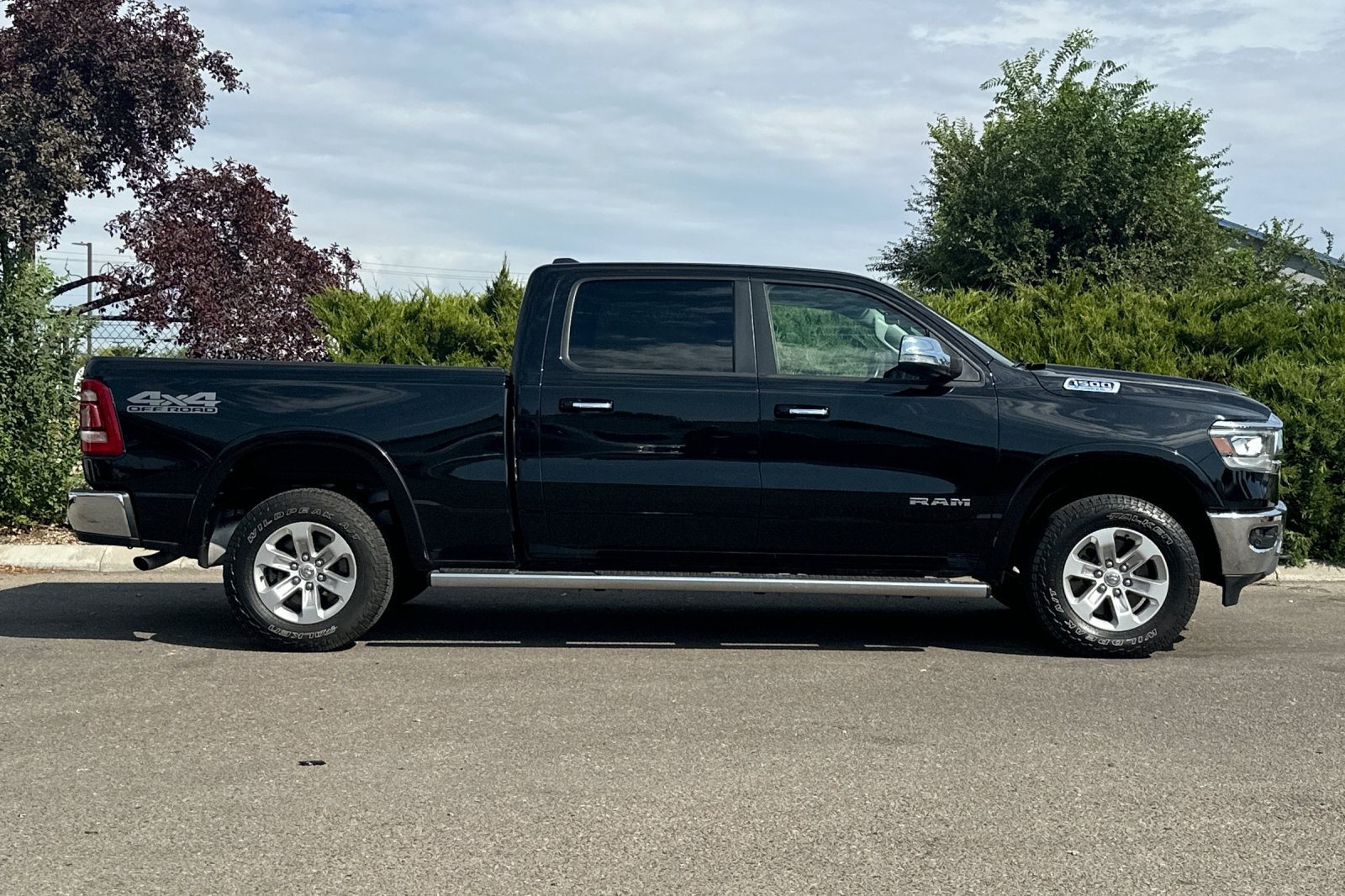 2022 Ram 1500 Laramie photo 3