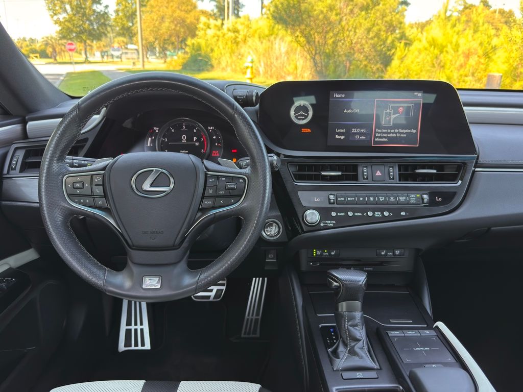 2022 Lexus ES 350 F SPORT photo 3