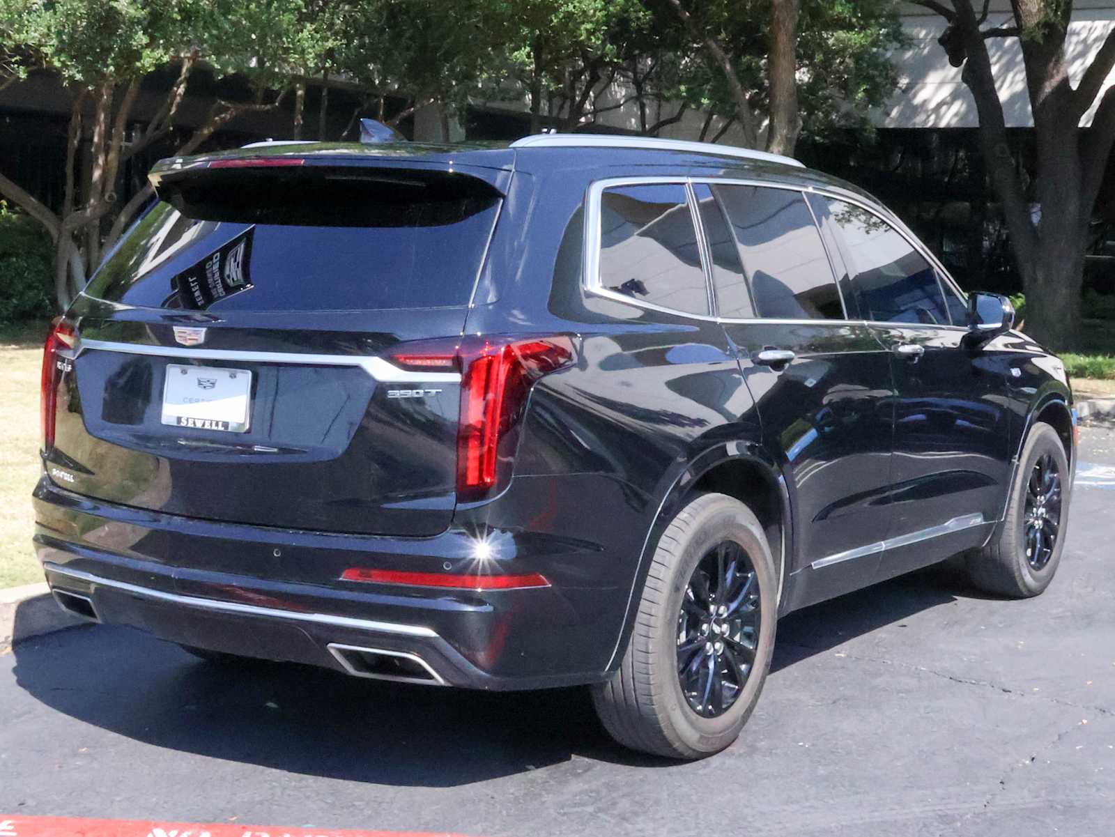 2023 Cadillac XT6 Luxury photo 4