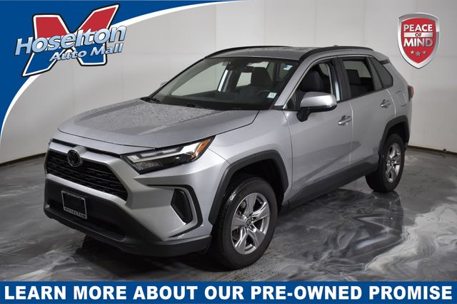2023 Toyota RAV4 XLE's photo