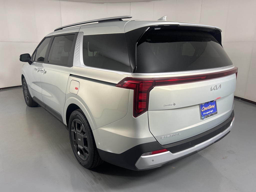 2026 Kia Carnival EX photo 2